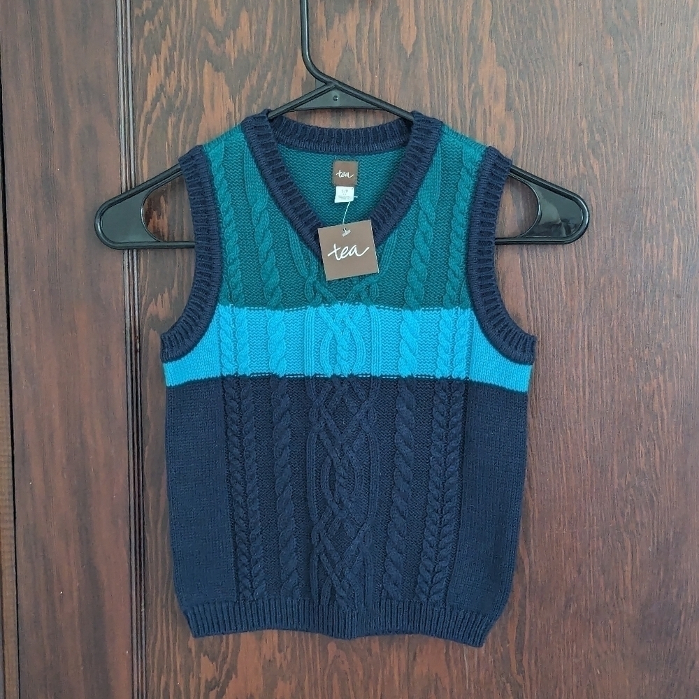 New with Tags Tea Collection boy Blue Cable Knit Sweater V Neck Vest Size S